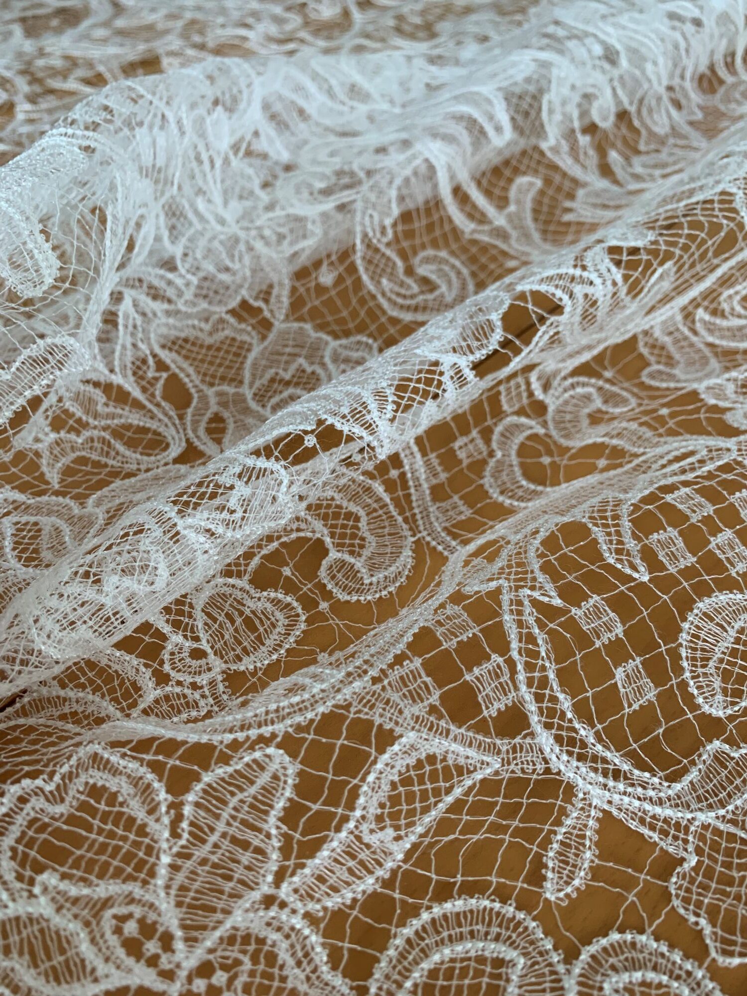 delikatna koronka ślubna off white w stylu klockowym delikatna koronka ślubna off white w stylu klockowym